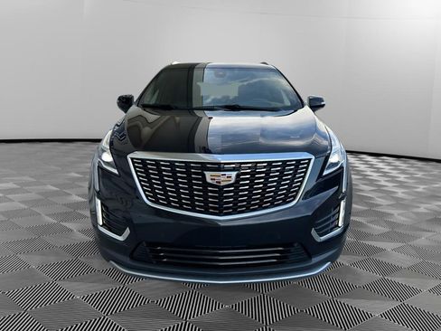 Used 2022 Cadillac XT5 Premium Luxury w/ Technology Package AWD/4WD image 2