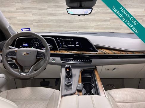 Used 2022 Cadillac Escalade ESV Sport Platinum AWD/4WD image 2