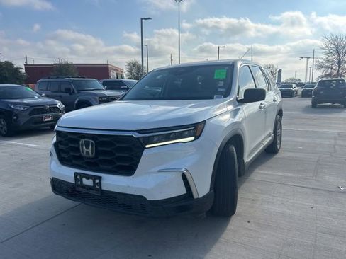 Used 2023 Honda Pilot LX image 6
