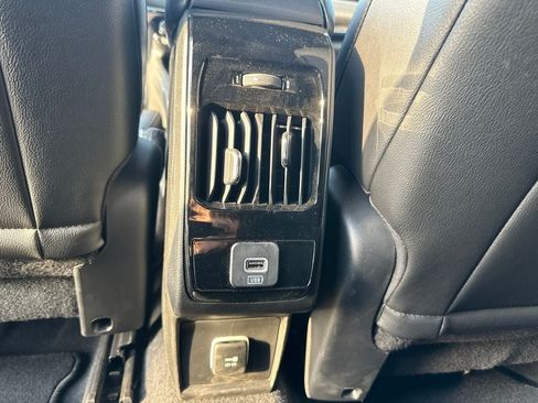 Used 2026 Jeep Compass Latitude AWD/4WD image 17