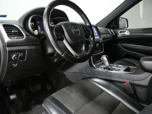 Used 2021 Jeep Grand Cherokee Laredo X AWD/4WD image 11