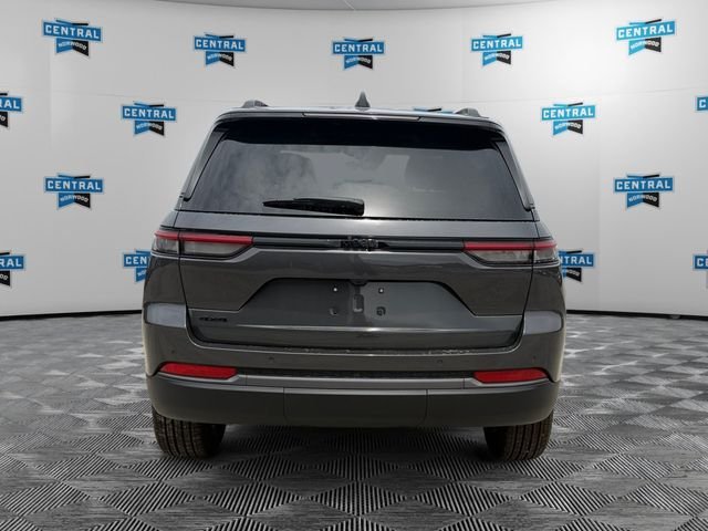 New 2026 Jeep Grand Cherokee Altitude AWD/4WD image 4