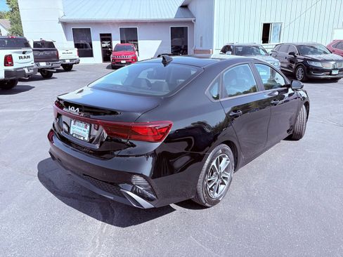 Used 2023 Kia Forte LXS image 6