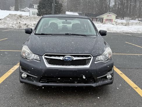 Used 2015 Subaru Impreza 2.0i Limited AWD/4WD image 3