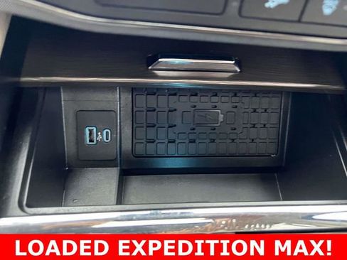 Used 2022 Ford Expedition Max Limited image 23