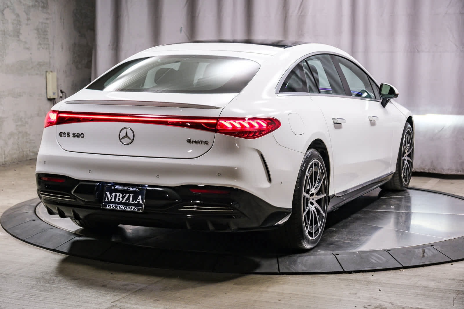 Certified 2023 Mercedes-Benz EQS 580 4MATIC Sedan image 4
