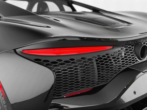 New 2025 McLaren Artura image 41