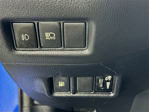 Certified 2018 Toyota C-HR XLE image 10