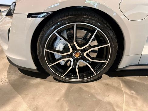 Used 2023 Porsche Taycan RWD image 9