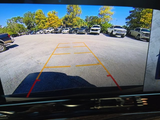 Certified 2022 Cadillac Escalade ESV Premium Luxury AWD/4WD image 16