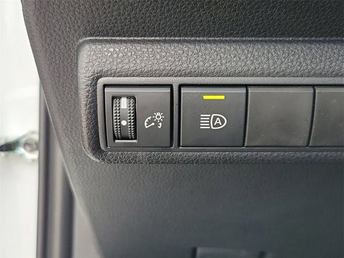Used 2026 Toyota Corolla LE FWD image 27