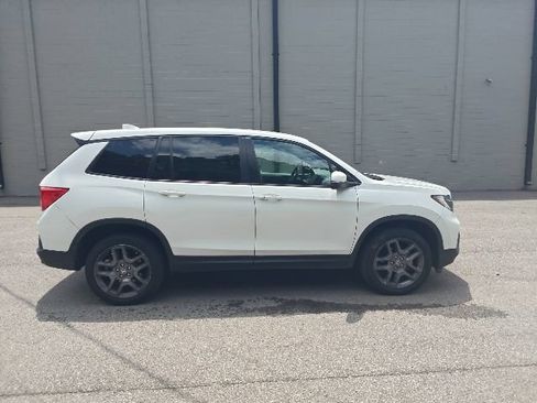 Used 2023 Honda Passport EX-L image 2