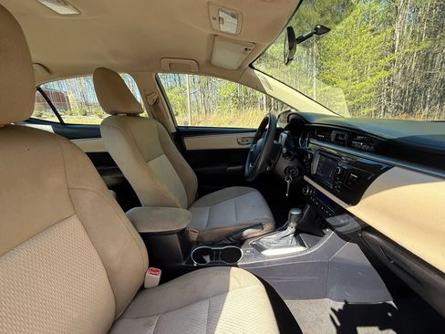 Used 2014 Toyota Corolla LE FWD image 23