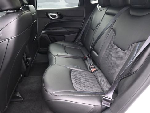 New 2026 Jeep Compass Latitude AWD/4WD image 12