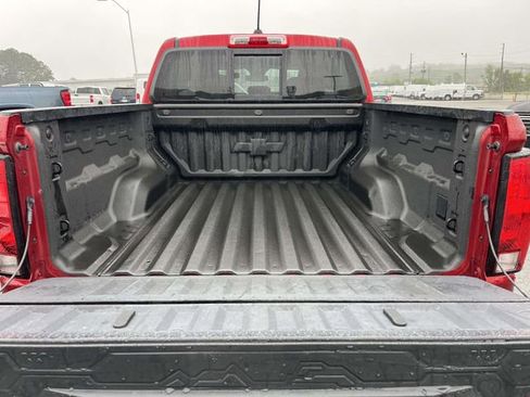 Used 2023 Chevrolet Colorado LT w/ LT Convenience Package RWD image 12
