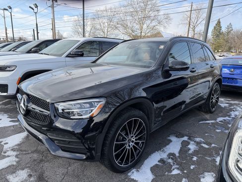 Used 2022 Mercedes-Benz GLC 300 image 4