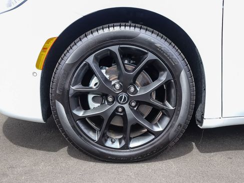 New 2026 Chrysler Pacifica Limited w/ S Appearance Package FWD image 10