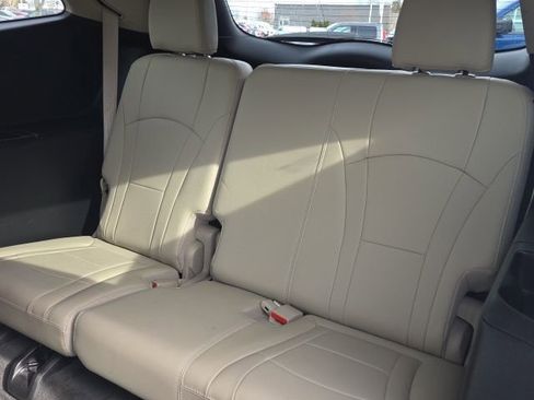 Used 2020 Buick Enclave Essence image 15