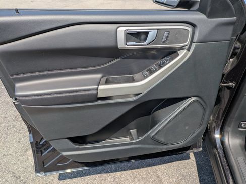 Used 2023 Ford Explorer XLT w/ Equipment Group 202A AWD/4WD image 6