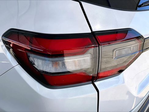 Used 2024 Honda Pilot EX-L image 28