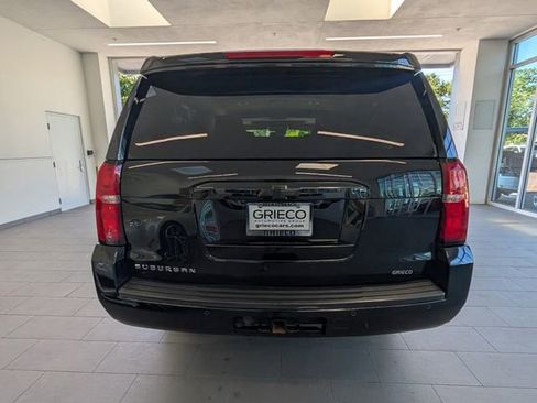 Used 2020 Chevrolet Suburban LT AWD/4WD image 11