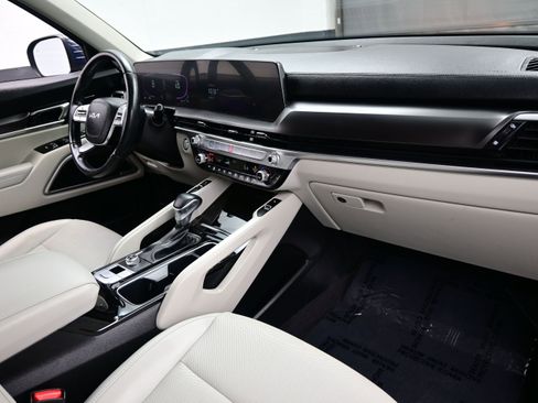 Used 2024 Kia Telluride S w/ S Sunroof Package FWD image 15