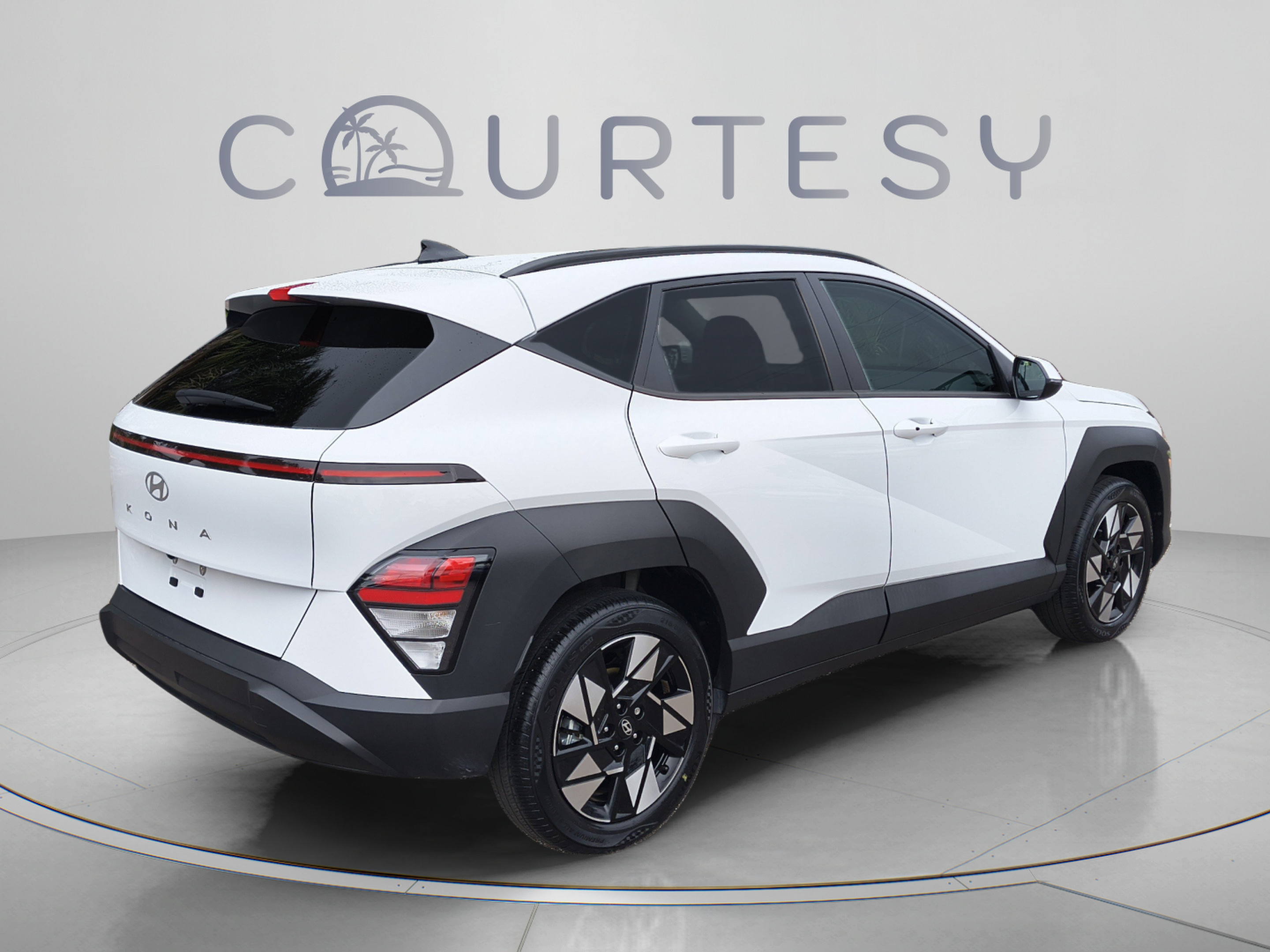 Certified 2024 Hyundai Kona SEL FWD image 5