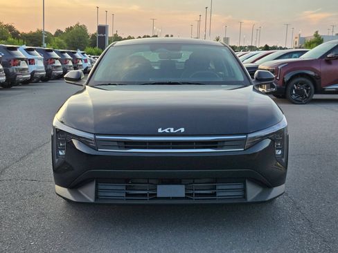 New 2026 Kia K4 FWD image 2