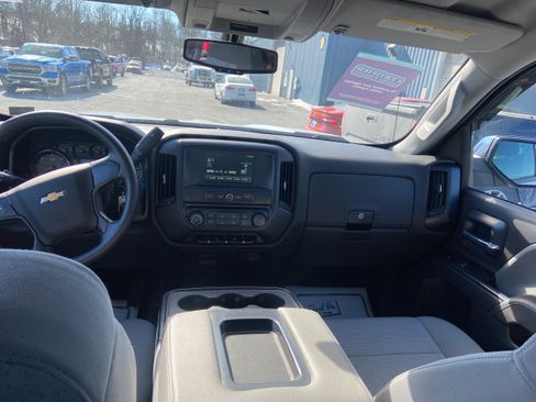 Used 2018 Chevrolet Silverado 1500 Custom w/ Custom Convenience Package image 13