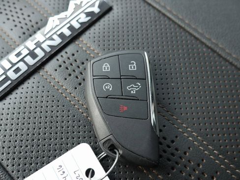 Used 2024 Chevrolet Silverado 2500 High Country w/ High Country Premium Package image 20