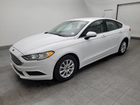 Used 2018 Ford Fusion S image 2