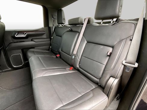 Used 2025 GMC Sierra 1500 SLT AWD/4WD image 19