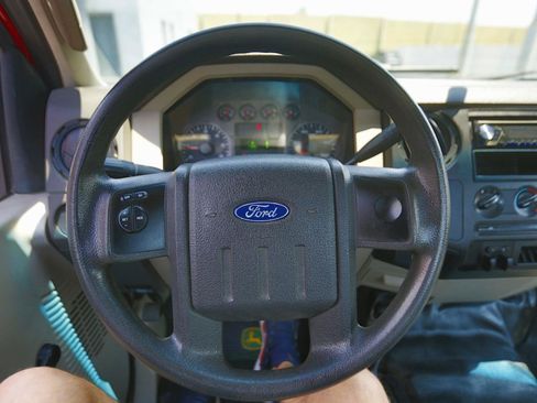 Used 2008 Ford F250 XLT AWD/4WD image 6
