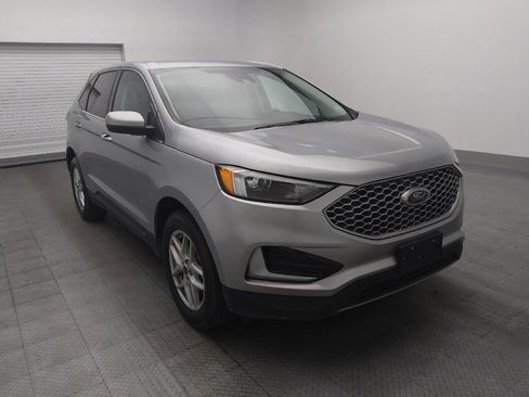 Used 2024 Ford Edge SEL image 13