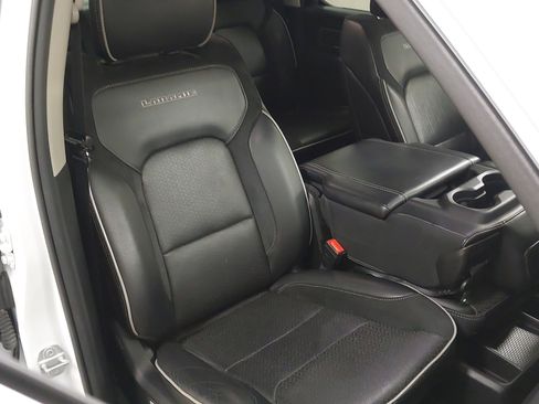 Used 2022 RAM 1500 Laramie AWD/4WD image 28