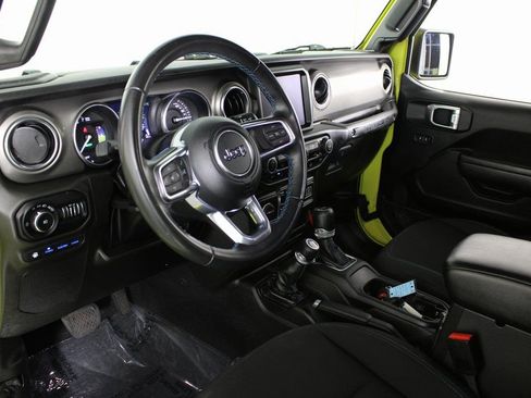 Used 2022 Jeep Wrangler Unlimited Rubicon 4xe image 14