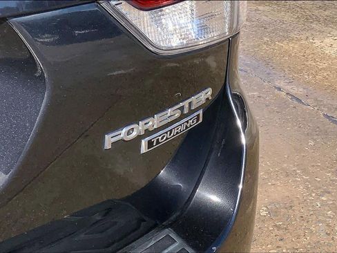 Used 2019 Subaru Forester Touring image 10
