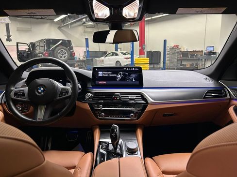 Used 2023 BMW 530i w/ M Sport Package RWD image 21