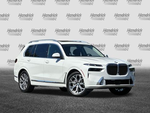 Used 2026 BMW X7 xDrive40i AWD/4WD image 2