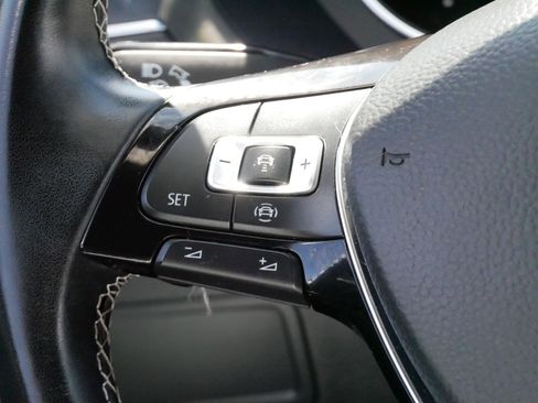 Used 2021 Volkswagen Tiguan SE R-Line AWD/4WD image 25