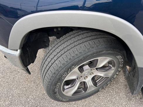 Used 2019 RAM 1500 Laramie AWD/4WD image 30