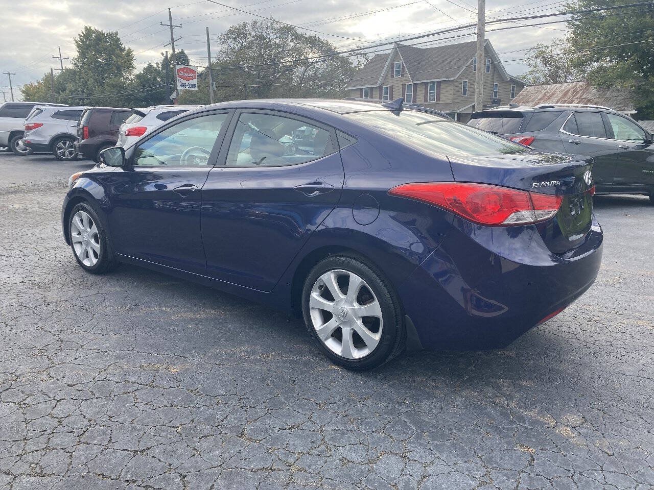 Used 2013 Hyundai Elantra Limited FWD image 6