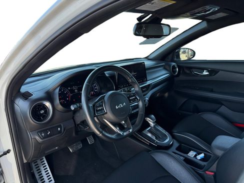 Used 2022 Kia Forte GT-Line w/ GT-Line Premium Package image 9