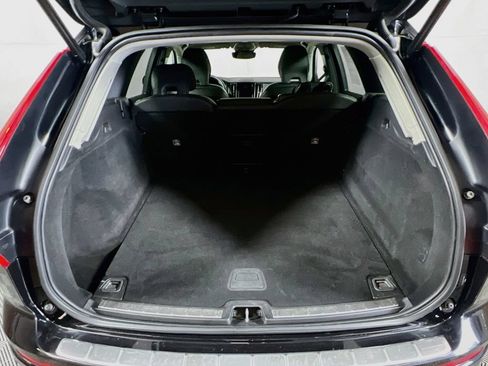 Used 2023 Volvo XC60 B5 Plus AWD/4WD image 23