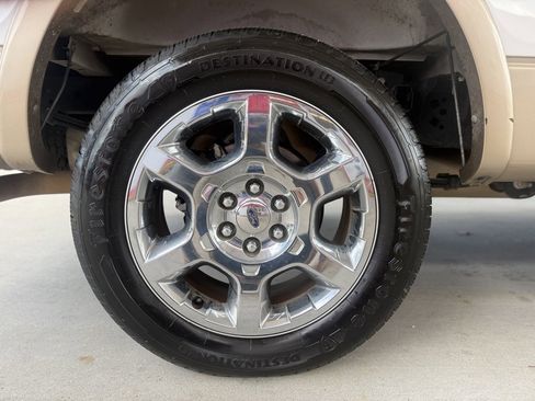 Used 2014 Ford F150 Lariat w/ Equipment Group 502A Luxury image 10