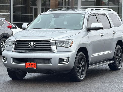 Used 2019 Toyota Sequoia Limited w/ Safety & Convenience Package AWD/4WD image 9