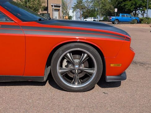 Used 2009 Dodge Challenger R/T RWD image 9