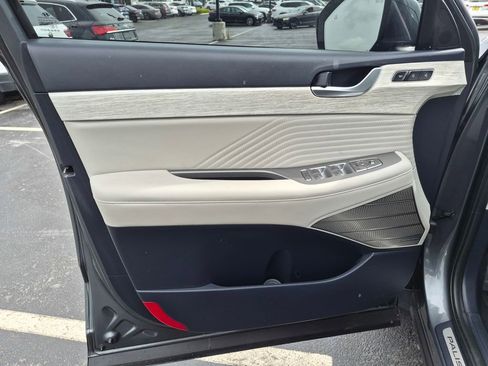 Used 2024 Hyundai Palisade Calligraphy image 10