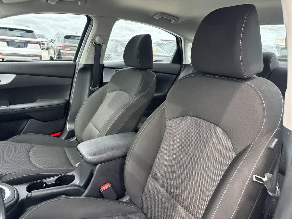 Used 2024 Kia Forte LXS FWD image 13