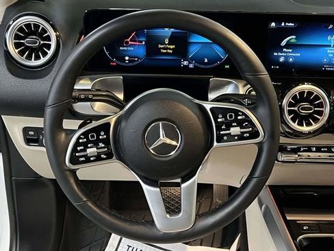 Certified 2022 Mercedes-Benz GLB 250 4MATIC image 14